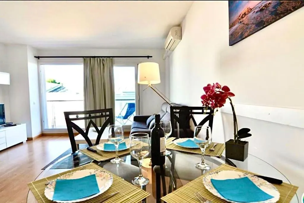 Appart Porto Marina 4 Pers Avec Piscine Commune Roses